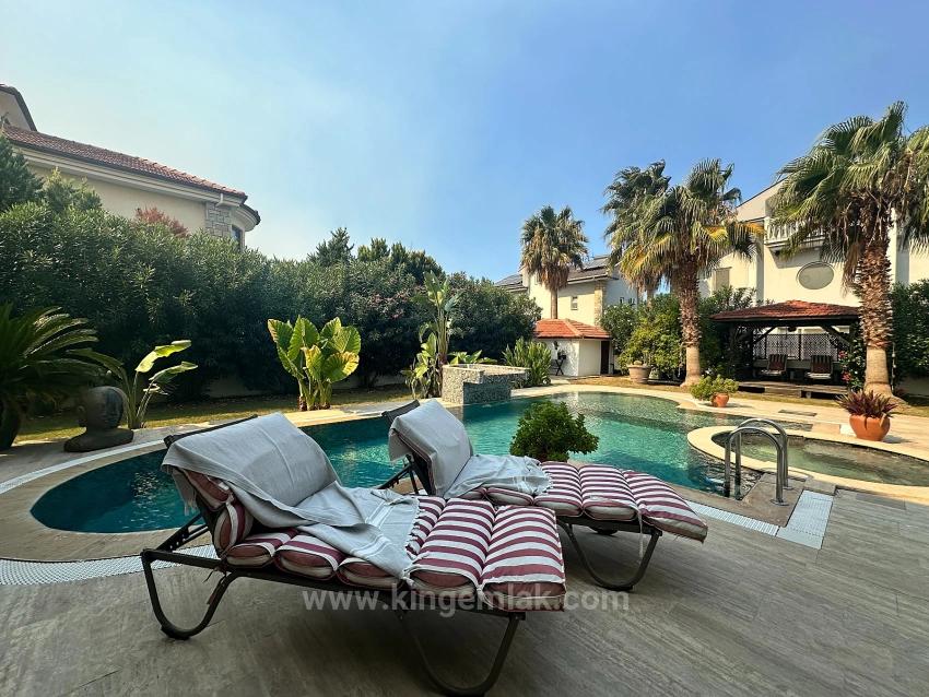 Ein Verstecktes Juwel Im Maraş-Viertel Von Dalyan