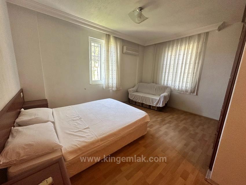 Traditioneller Bungalow (3+1 Schlafzimmer) Mit Privatem Pool Und Blick Auf Montenegro – Langzeitmiete