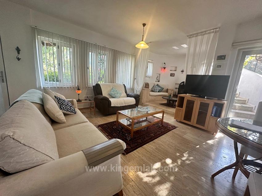 Einzigartige Mediterrane Villa Mit Separatem Apartment