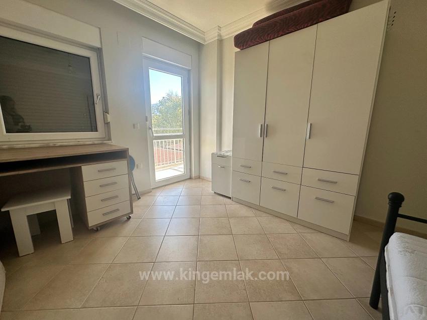 Großartige Gelegenheit Für Zwei Wohneinheiten – Unbegrenztes Potenzial Auf Einem 1.000 M² Großen Grundstück