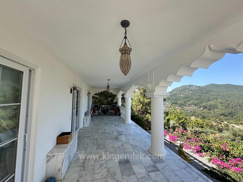 Luxuriöse Villa Mit 7 Schlafzimmern Und Unvergleichlichem Meerblick In Gökbel