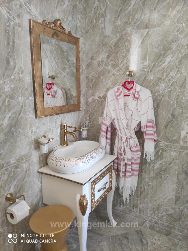 Luxuriöse 7-Zimmer-Villa Mit Unvergleichlichem Meerblick In Gökbel – Prestigeträchtiges Anwesen Auf Einem 5.000 M² Großen Grundstück