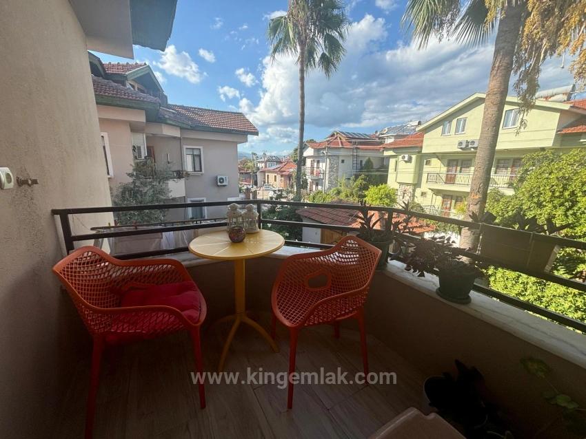 Stilvolle Und Gepflegte Ein-Zimmer-Wohnung Im Ersten Stock