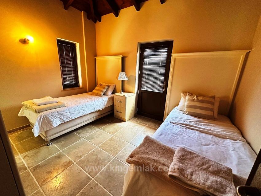 Eine Unvergleichliche, Palastartige Villa Im Herzen Von Dalyan.