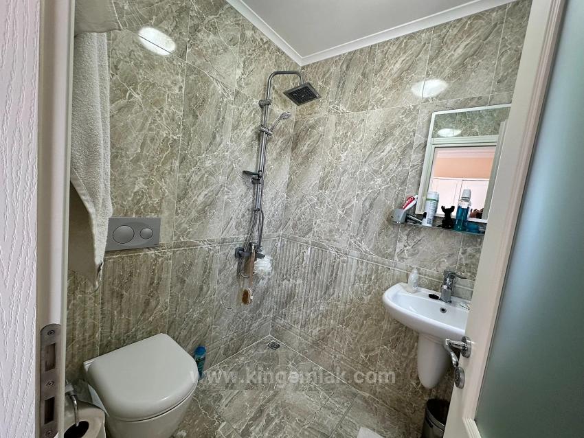 Ein Außergewöhnliches Leben, Geschmückt Mit Zeitloser Eleganz In Osmanağalar