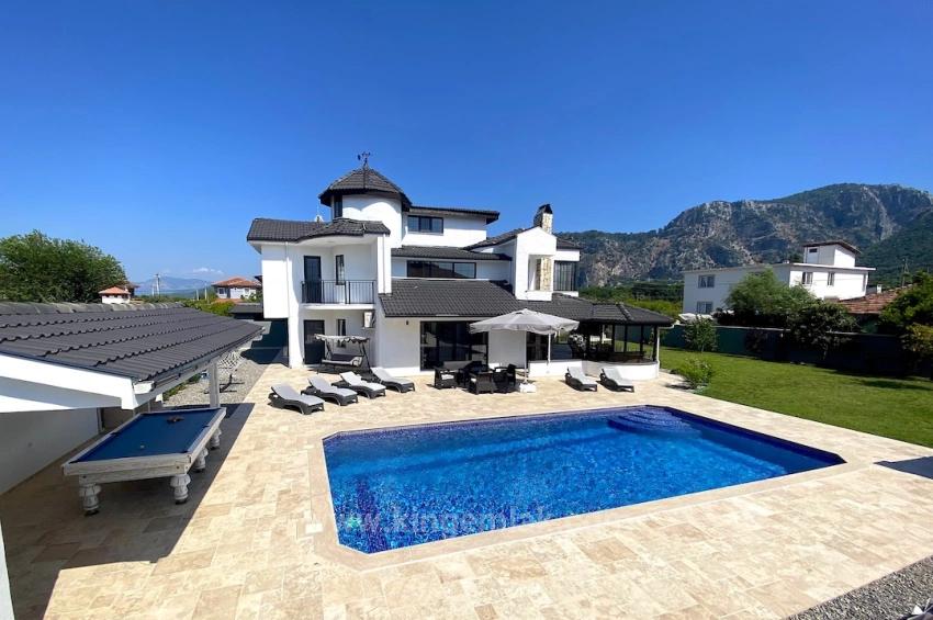 8+2-Zimmer Vip Villa Zu Verkaufen in Okçular Bz. Ortaca - 1.174 m²