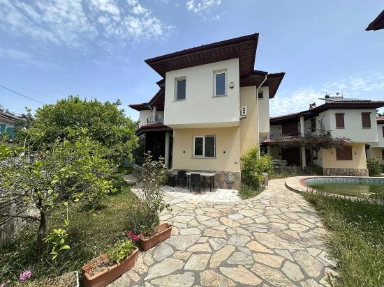 Villa Zum Verkauf In Einer Geschlossenen Wohnanlage In Dalyan Gülpınar
