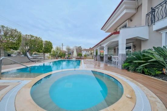 Luxuriöse Freistehende Villa Zum Verkauf In Dalyan Gülpınar