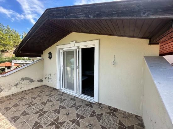 Eine Exklusive Renovierungsmöglichkeit Im Ruhigen Akkaya-tal