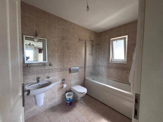 Eine Exklusive Renovierungsmöglichkeit Im Ruhigen Akkaya-tal