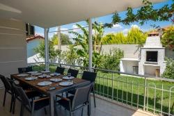 Versteckte Und Elegante Villa Mit 4 Schlafzimmern In Gülpınar – Villa İnci