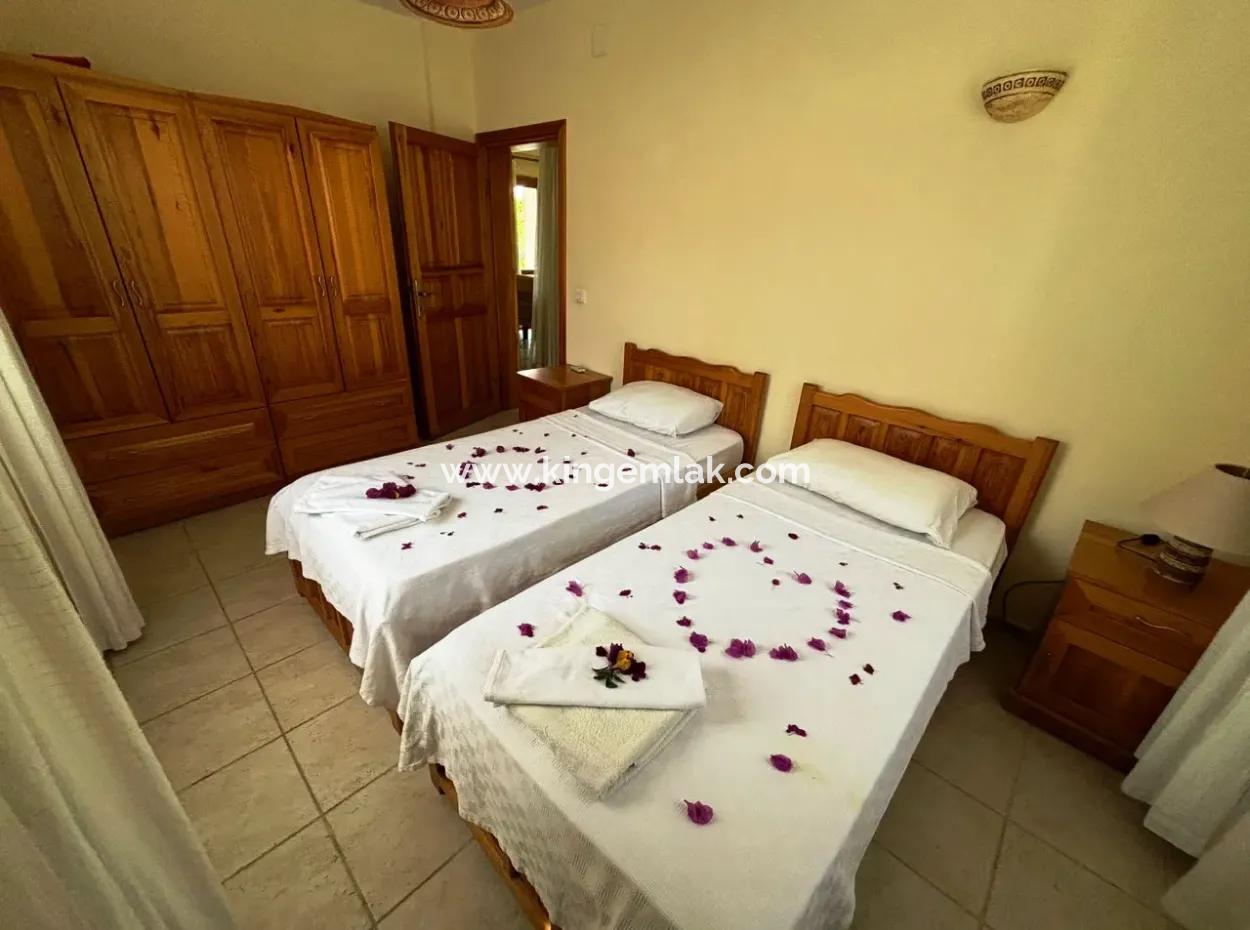 Strikingly Pretty 3 Bed Villa