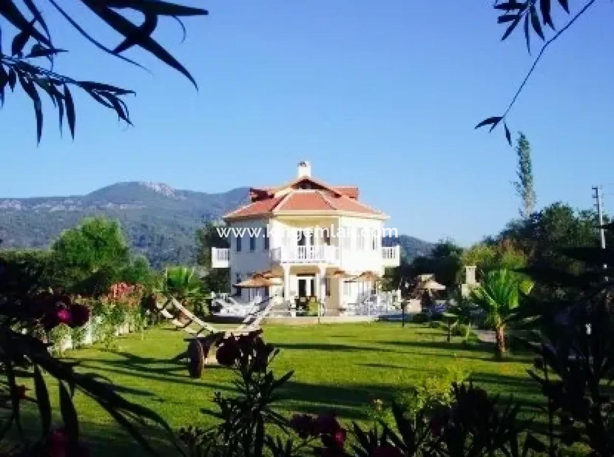 Ein Sechs - Schlafzimmer-Villa In Dalyan Gurpinar Edelstein-Villa .