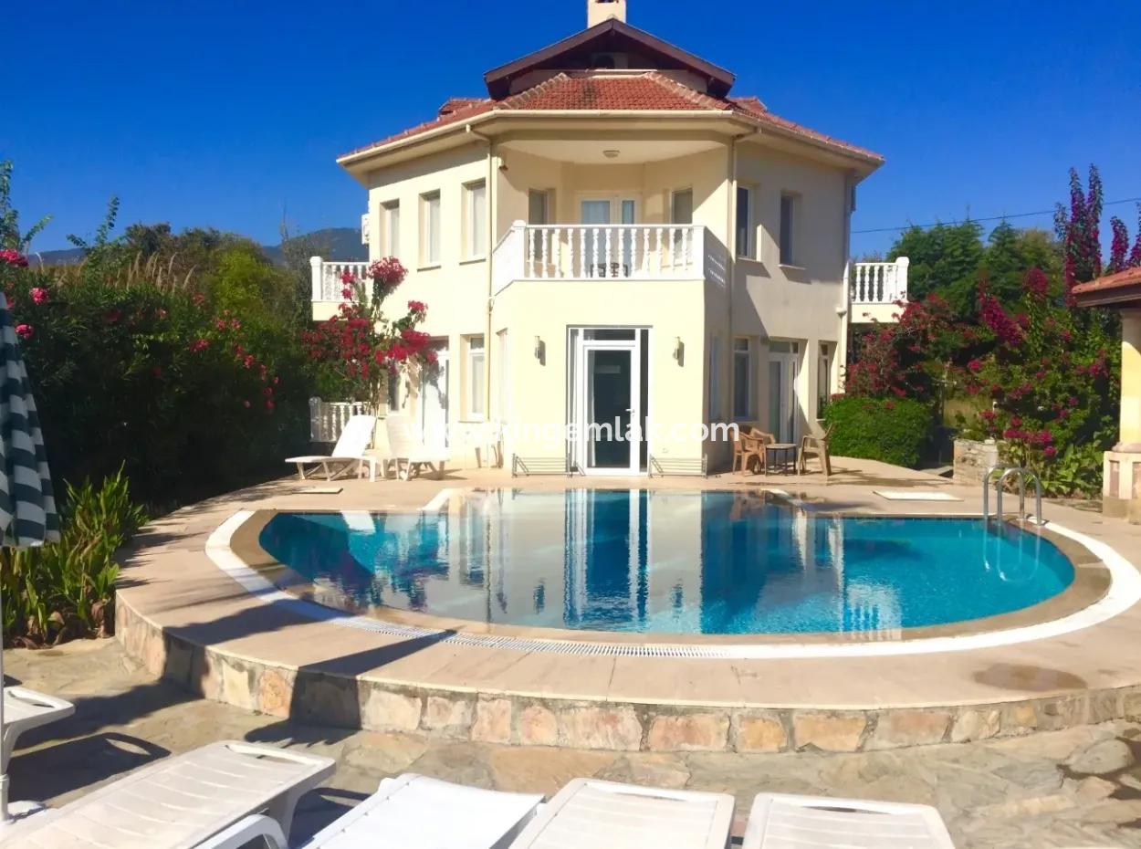 Ein Sechs - Schlafzimmer-Villa In Dalyan Gurpinar Edelstein-Villa .