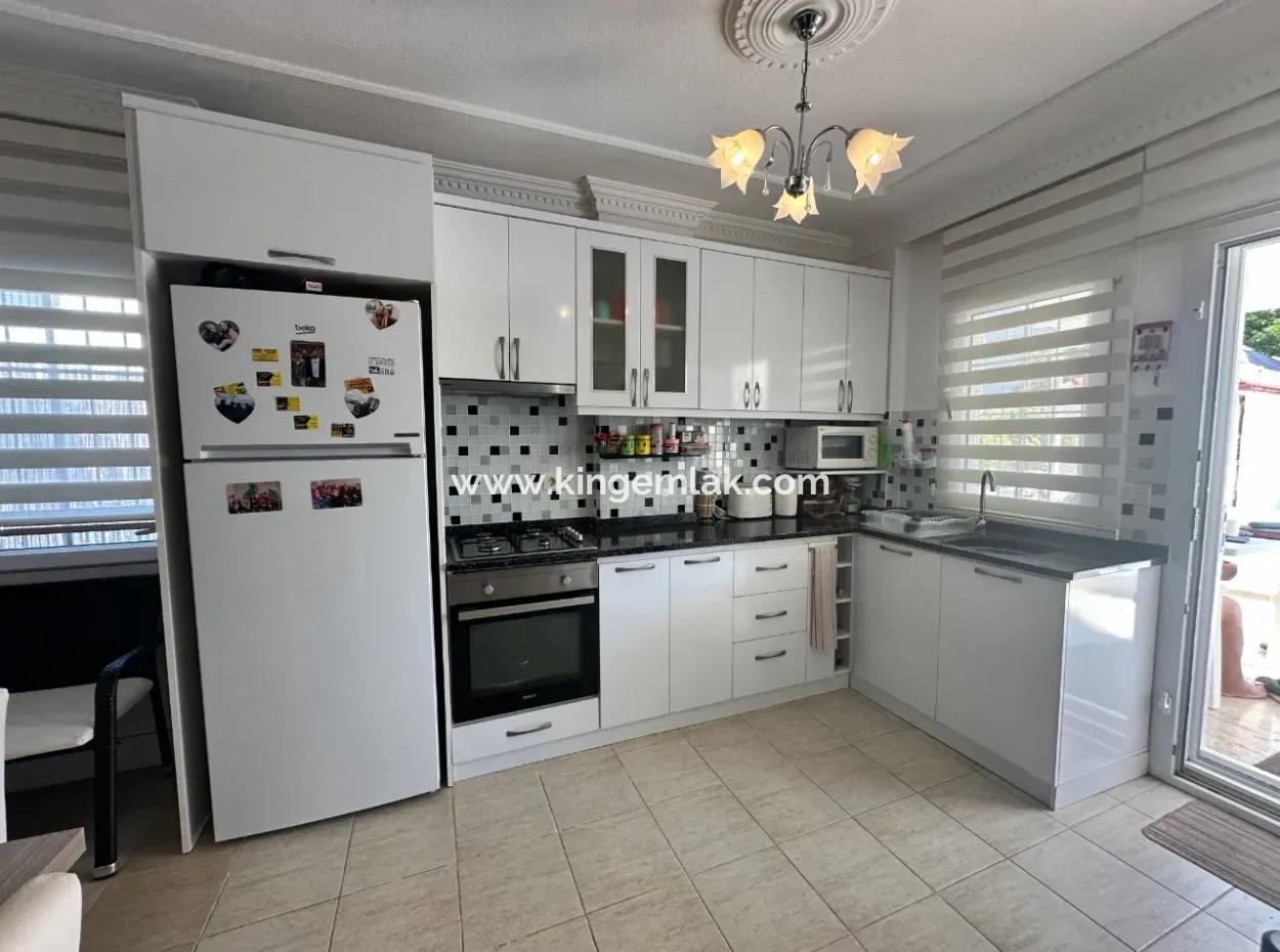 Modern 3 Bed Villa Close To Town