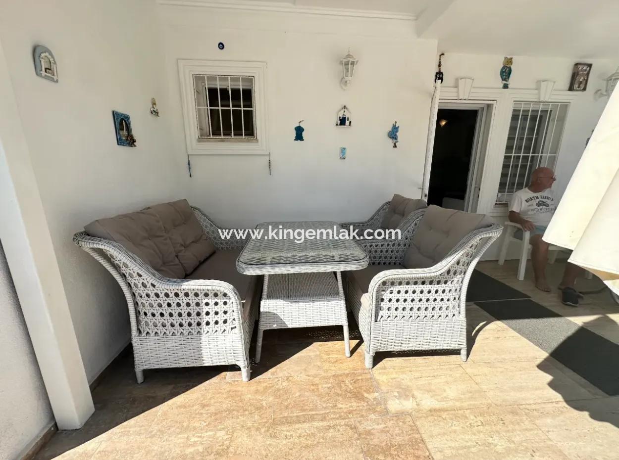 Modern 3 Bed Villa Close To Town