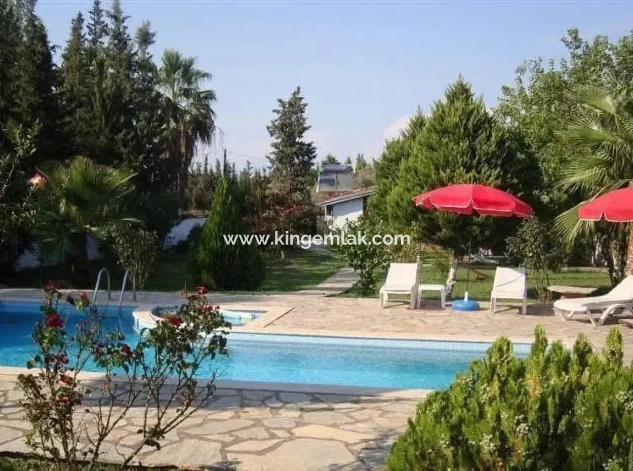 Charming Bungalow With Investment Potential