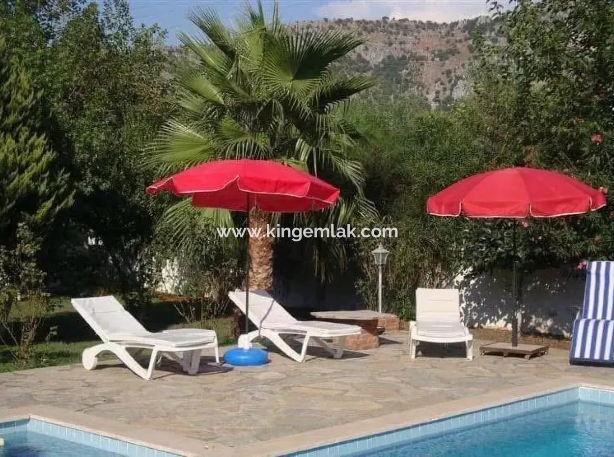 Charming Bungalow With Investment Potential