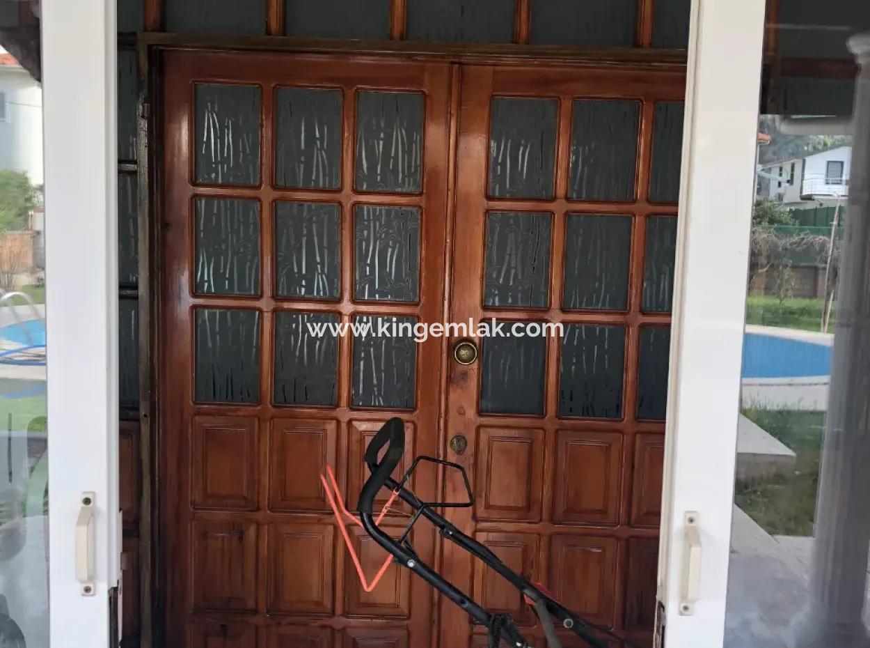 Traditional Villa In Need Of Love