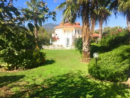 Ein Sechs - Schlafzimmer-Villa In Dalyan Gurpinar Edelstein-Villa .