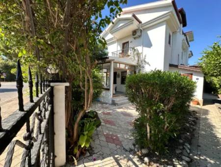 Stylish Semi-Detached Villa