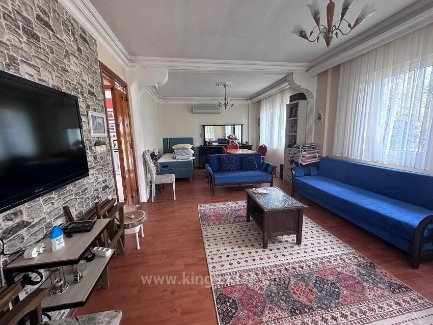 Characterful Villa Offers Great Potential.