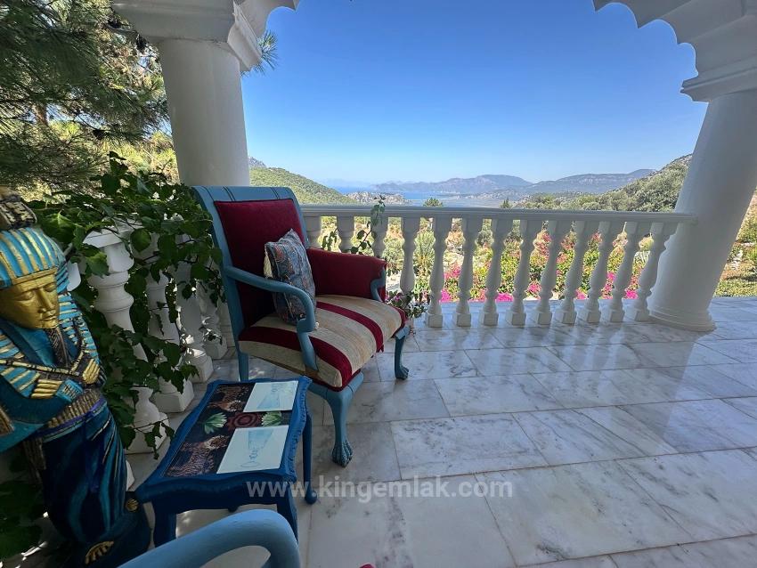 Luxury 7-Bedroom Mansion With Unparalleled Sea Views In Gökbel
