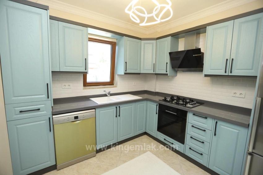 Stylish And Fully Renovated Private Villa With Mountian Views – Memphis Blue