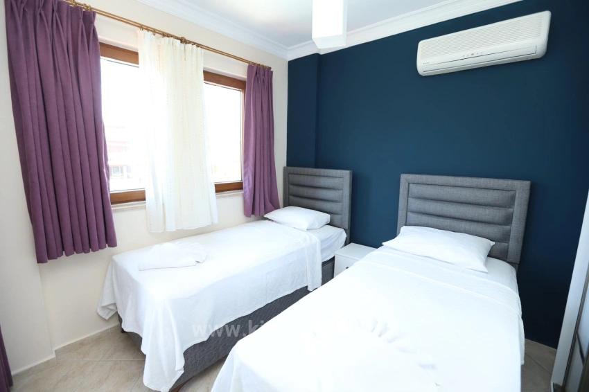 Stylish And Fully Renovated Private Villa With Montenegro Views – Memphis Blue