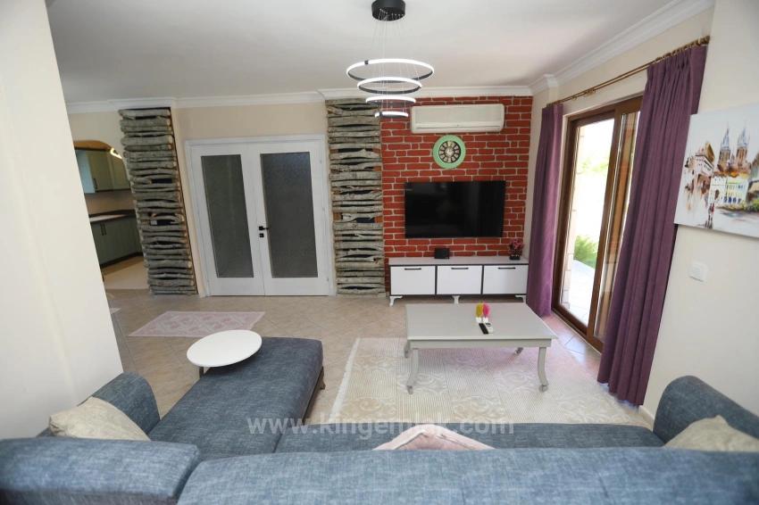 Stylish And Fully Renovated Private Villa With Mountian Views – Memphis Blue