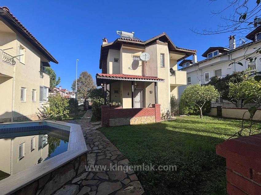 Villa With Shared Pool In A Small Gated Community