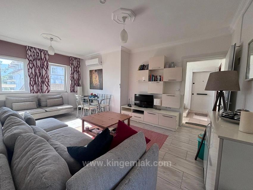 First Floor, Stylish And Well-Maintained One-Bedroom Apartment