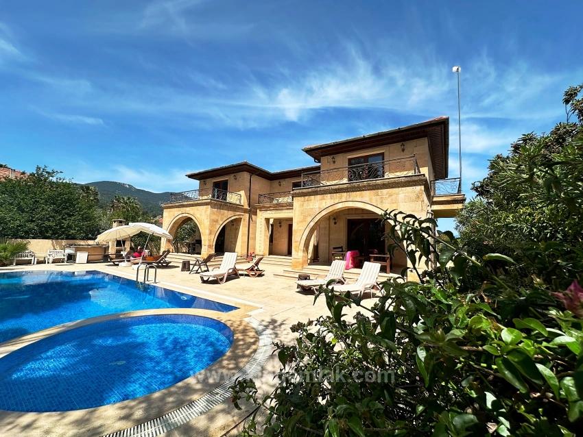 An Unparalleled, Palatial Villa In The Heart Of Dalyan.