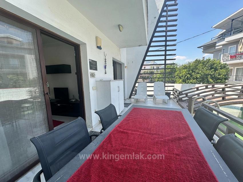 Modern Elegance Integrated With The River