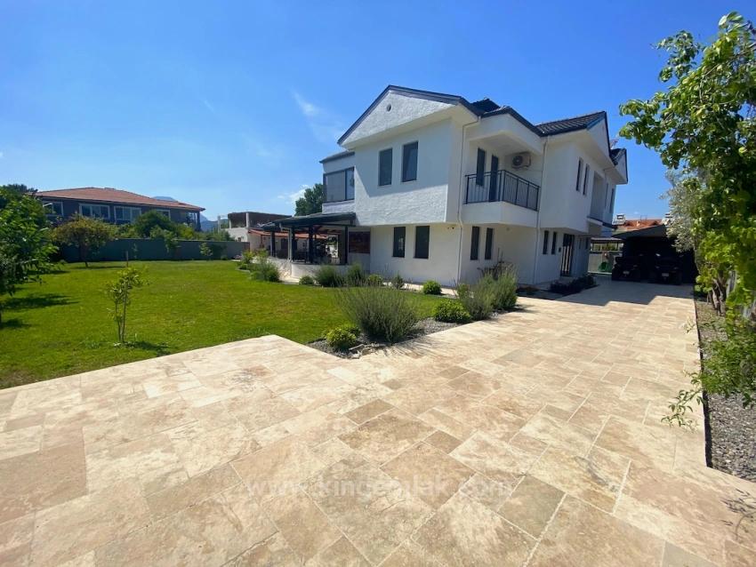 A Fairytale Property, Two Separate Lives