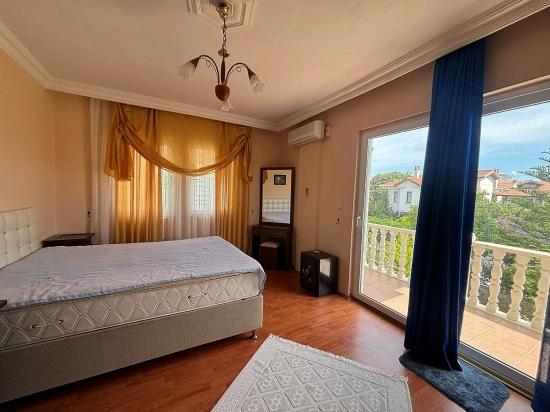 Characterful Villa Offers Great Potential.