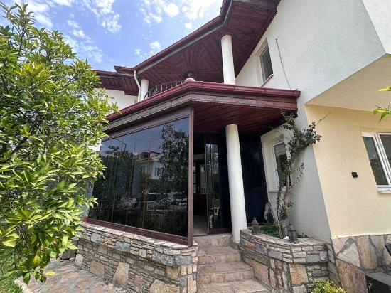 Attractive Villa On Small Complex