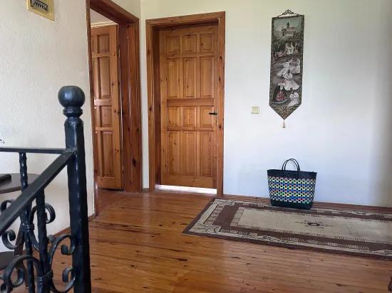 Spacious Village Home With Mountain Views And Mature Gardens