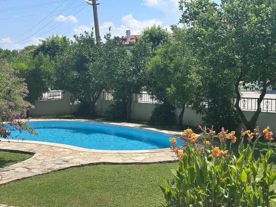 In Gülpınar, Mountain View And Within Walking Distance To The City Centre Detached Villa