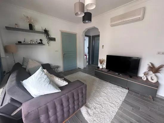 Dalyanda 1. floor apartment and spacious beautiful garden