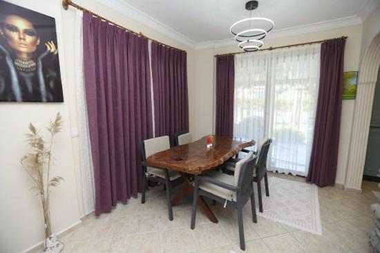 Stylish And Fully Renovated Private Villa