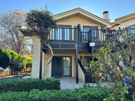 King’s Villa No.1 — An Exclusive Life Rising With Elegance And River Views