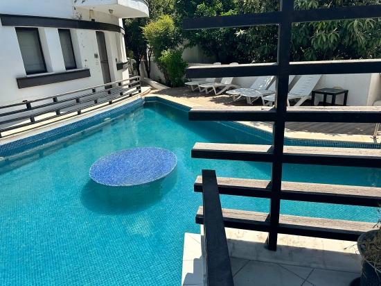 Modern Elegance Integrated With The River