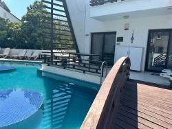 Modern Elegance Integrated With The River