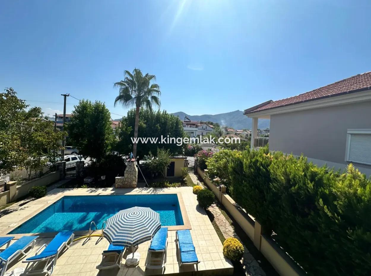 Handsome First Floor Apartment