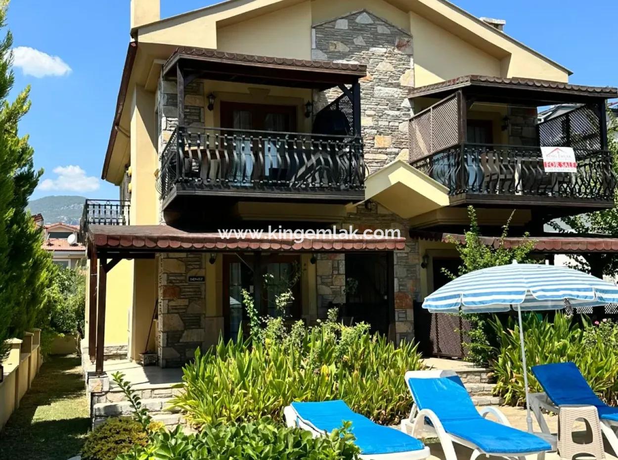 Handsome First Floor Apartment