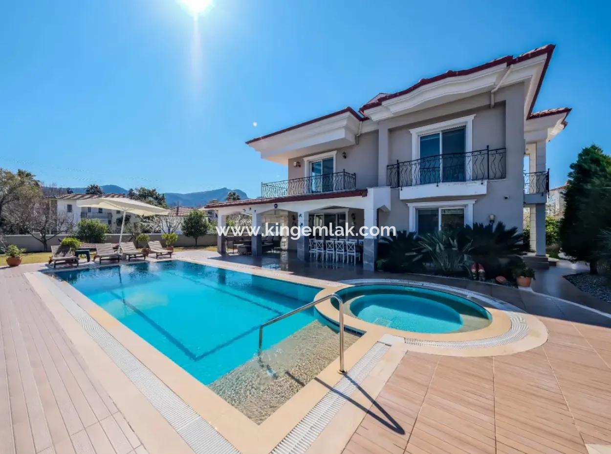 Luxury Detached Villa For Sale In Gülpınar