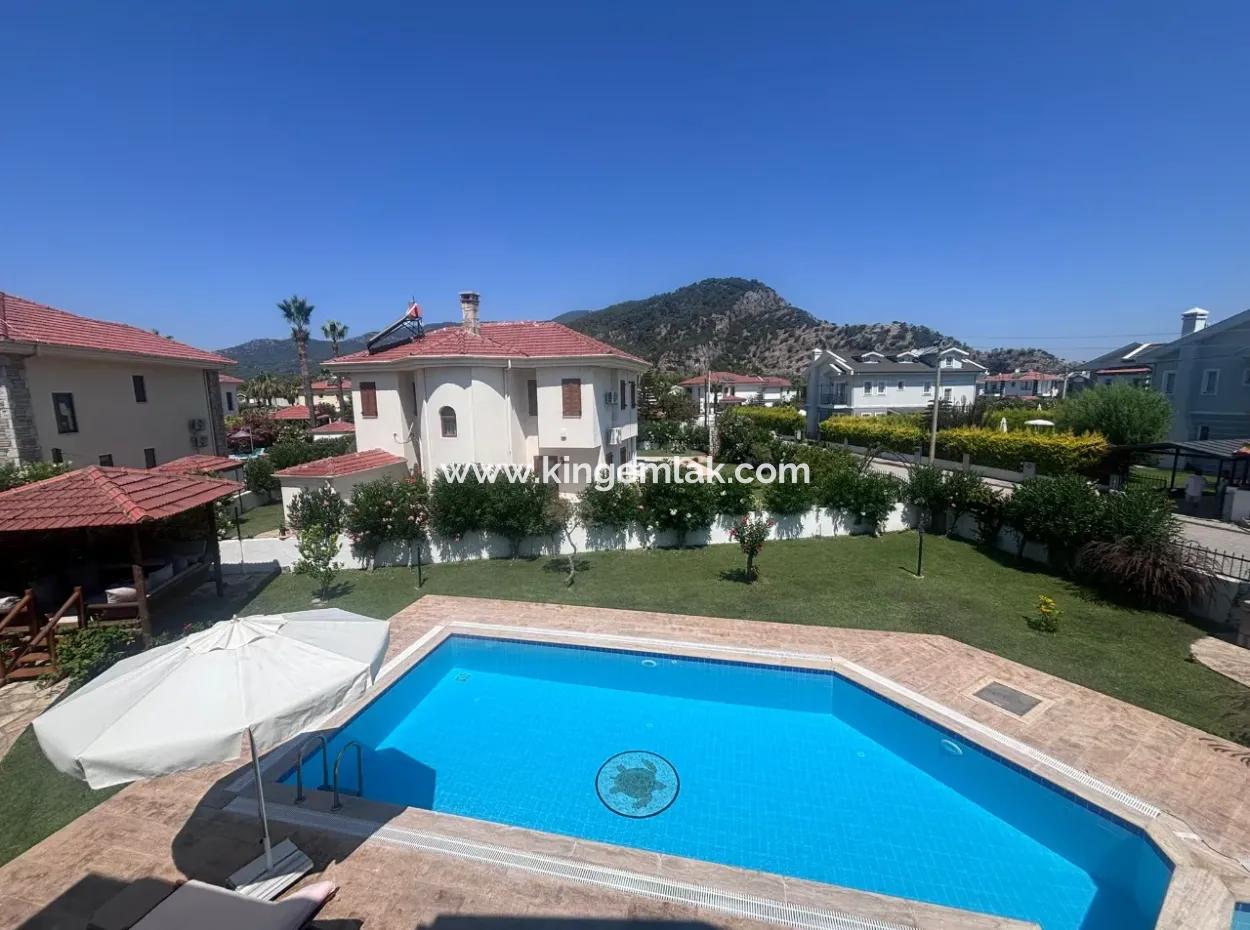 Stunning Villa With Tomb Views