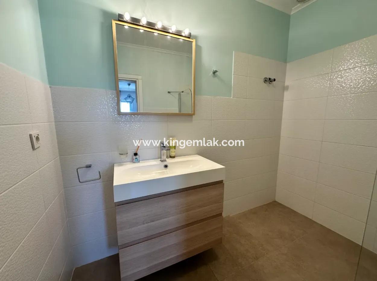 Modern First Floor Apartment