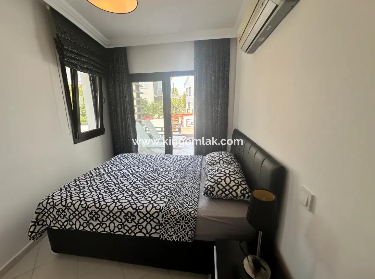 Fully Furnished Modern One-Bedroom Riverside Apartment